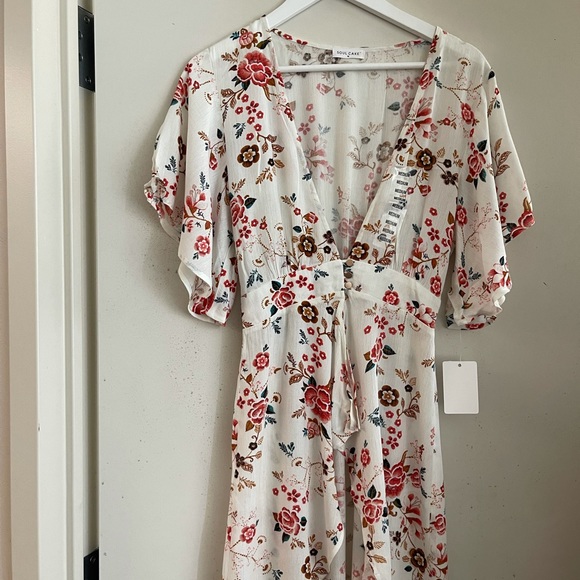 Soul Cake Ivory Floral Kimono NWT - Picture 3 of 10